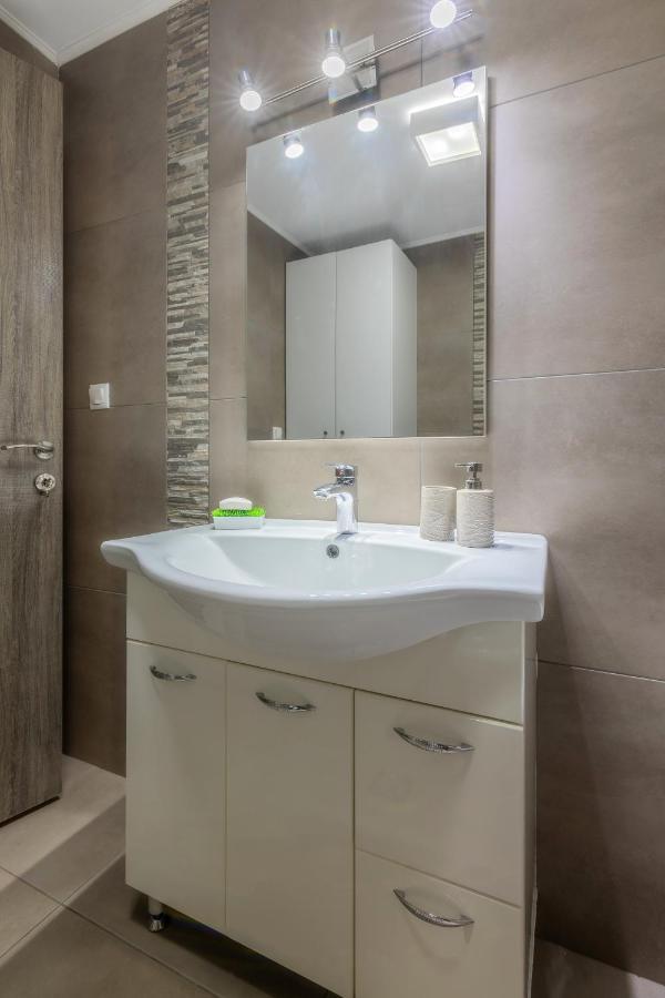 Elegant City Apartment Heraklion  Bagian luar foto
